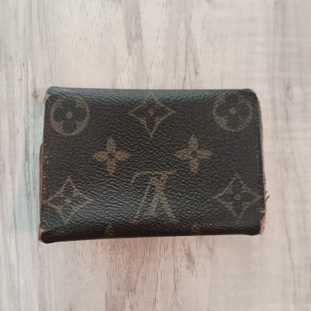 LOUIS VUITTON Monogram Multicles 6 Key Case
